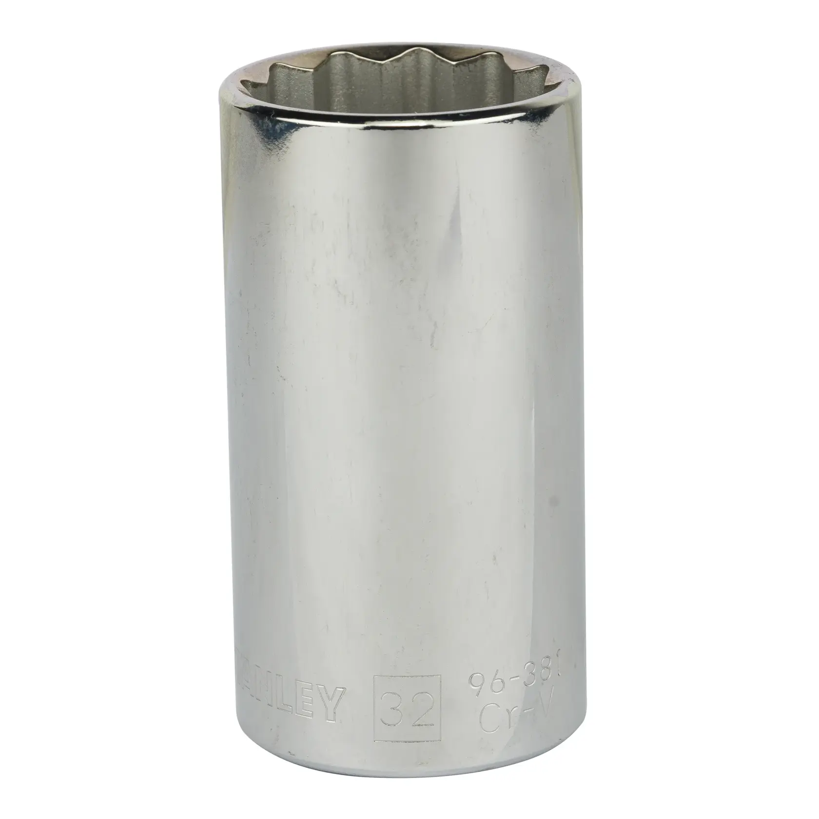 Foto del vaso cromado largo de 12 puntas STANLEY 86-439 visto de frente sobre fondo blanco.